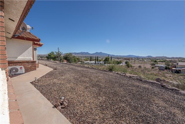 1025 Riata Valley Circle, Kingman, AZ 86401