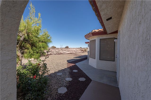 1025 Riata Valley Circle, Kingman, AZ 86401