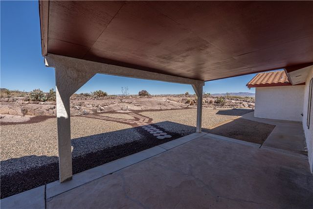 1025 Riata Valley Circle, Kingman, AZ 86401