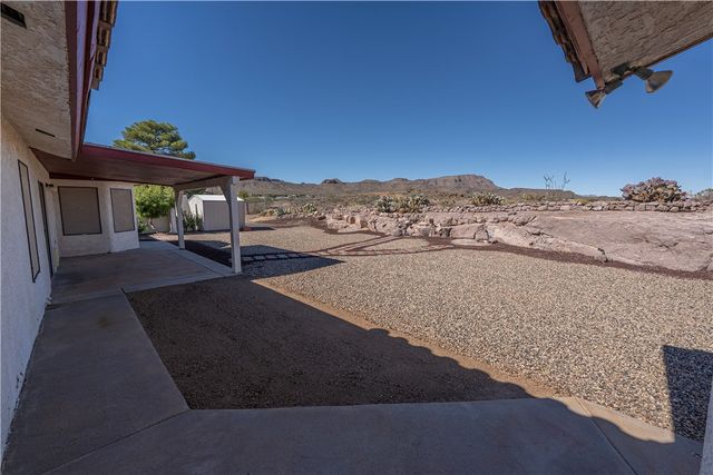 1025 Riata Valley Circle, Kingman, AZ 86401