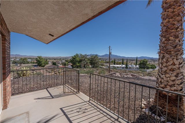 1025 Riata Valley Circle, Kingman, AZ 86401