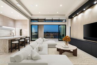 6587 N PALMERAIE Boulevard 3010, Paradise Valley, AZ 85253