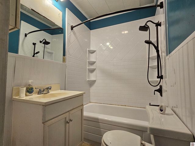 220 Albany TR11, Paducah, KY 42003