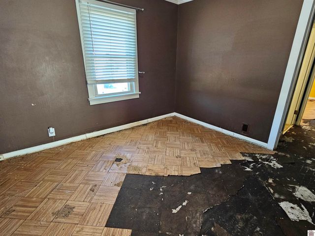 220 Albany TR11, Paducah, KY 42003