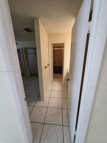 7959 NW 41st Ct, Sunrise, FL 33351