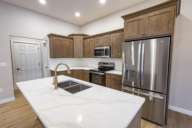 562 Cannondale Avenue, Johnstown, OH 43031