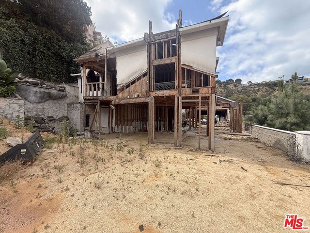 1651 Marlay Drive, West Hollywood, CA 90069