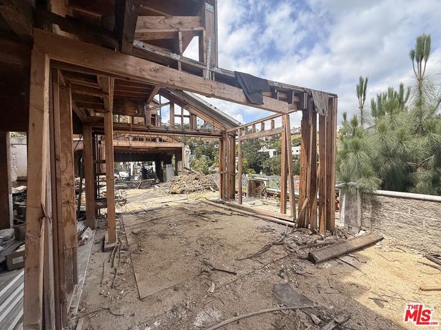 1651 Marlay Drive, West Hollywood, CA 90069
