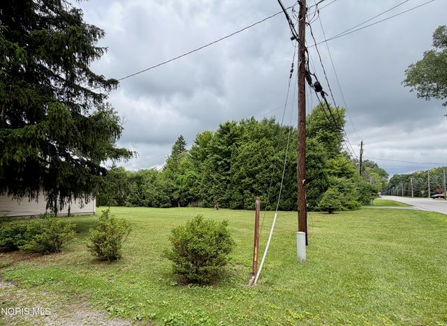 2035 N Crissey Road, Holland, OH 43528
