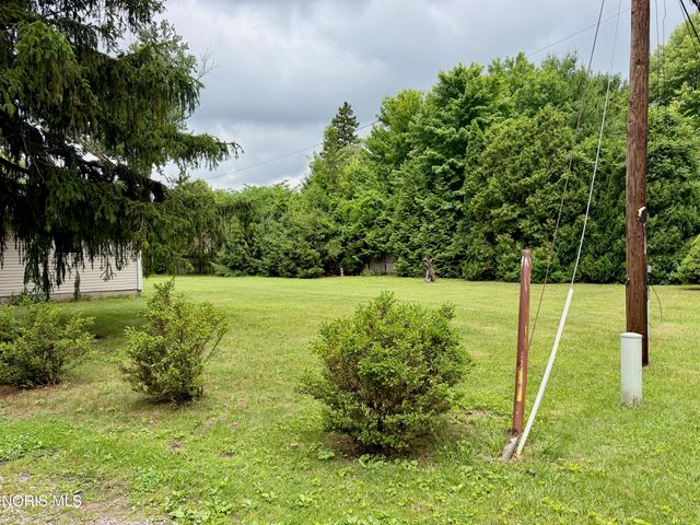 2035 N Crissey Road, Holland, OH 43528