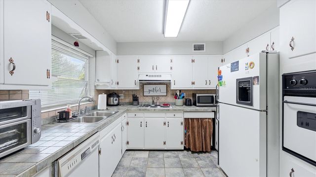 2704 52ND AVENUE TERRACE W, Bradenton, FL 34207