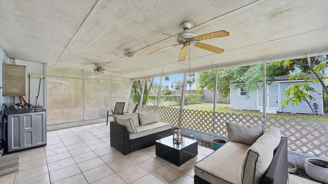 2704 52ND AVENUE TERRACE W, Bradenton, FL 34207