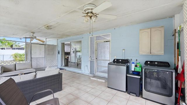 2704 52ND AVENUE TERRACE W, Bradenton, FL 34207