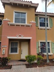 10691 SW 6th Street 804, Pembroke Pines, FL 33025