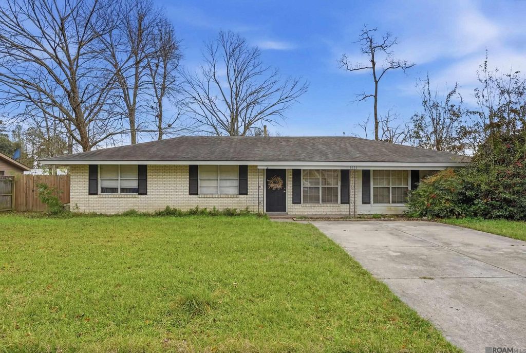 9390 Watson Dr, Denham Springs, LA 70726