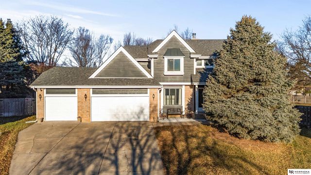 6818 N 106th Circle, Omaha, NE 68122