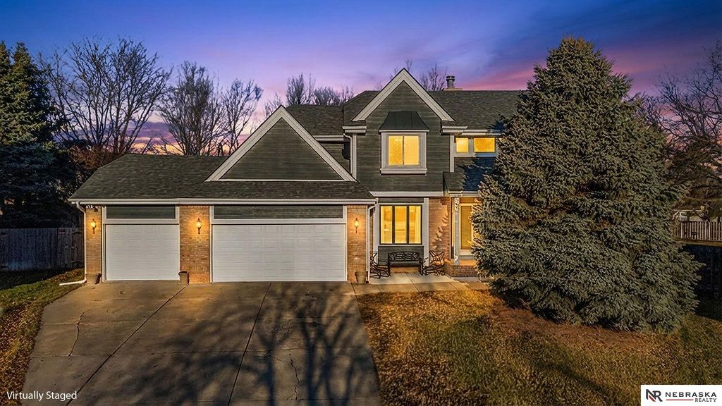 6818 N 106th Circle, Omaha, NE 68122