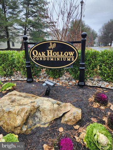 5 SUMMIT CT, Marlton, NJ 08053