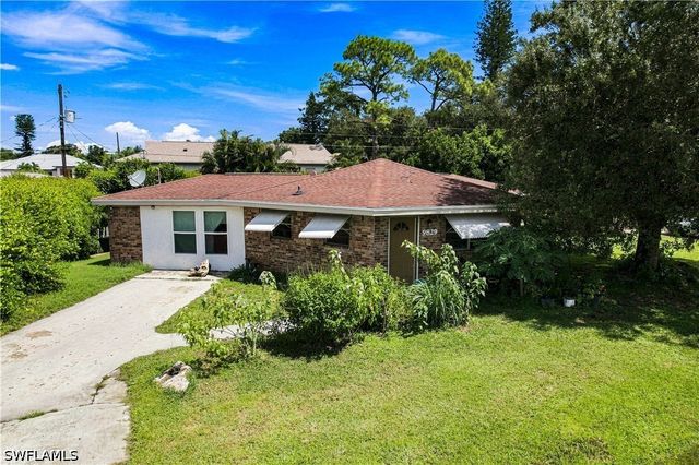 9829 Pennsylvania AVE, Bonita Springs, FL 34135