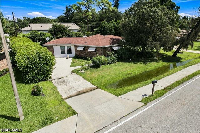 9829 Pennsylvania AVE, Bonita Springs, FL 34135