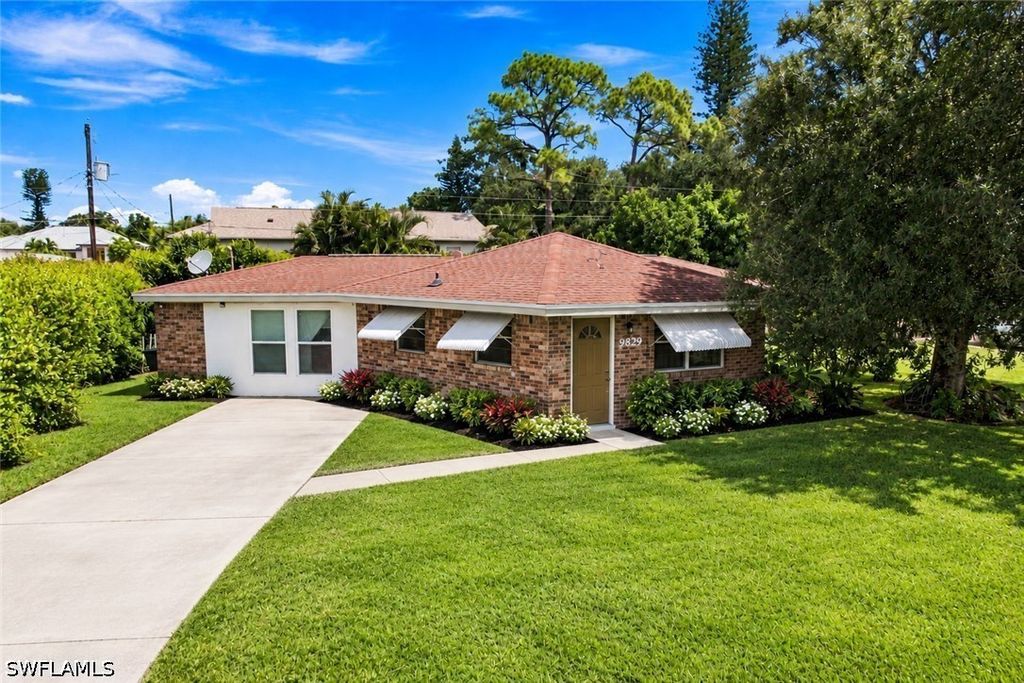 9829 Pennsylvania AVE, Bonita Springs, FL 34135