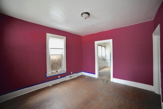 1925 W Center STREET, Milwaukee, WI 53206
