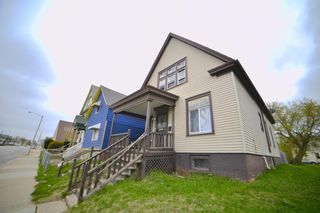 1925 W Center STREET, Milwaukee, WI 53206