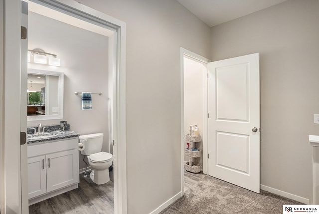 9870 Del Rio Drive, Lincoln, NE 68516