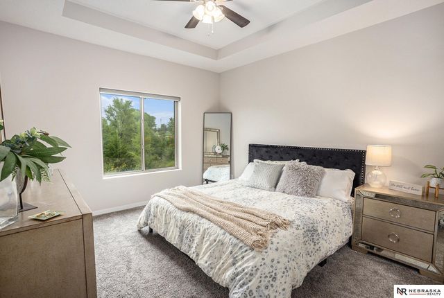 9870 Del Rio Drive, Lincoln, NE 68516