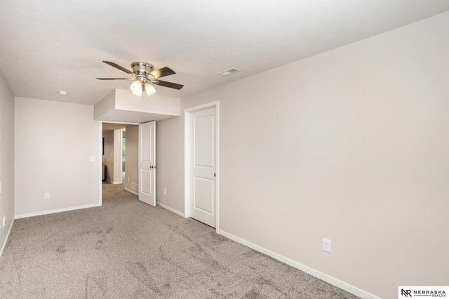 9870 Del Rio Drive, Lincoln, NE 68516