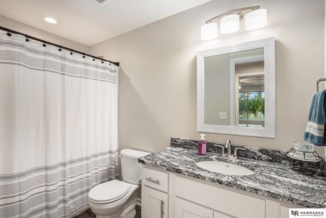 9870 Del Rio Drive, Lincoln, NE 68516