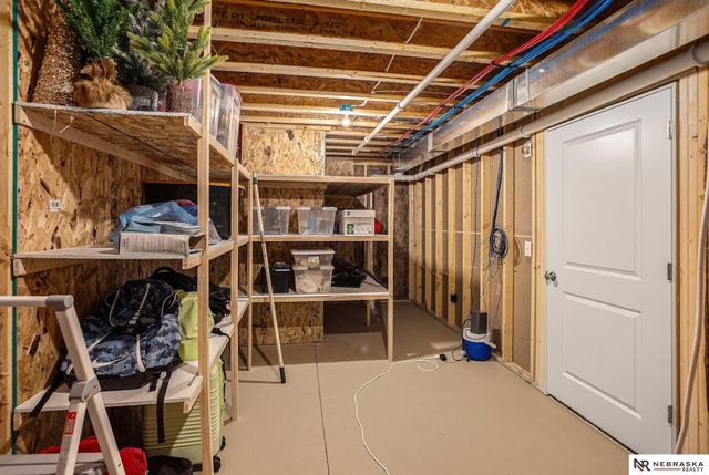 9870 Del Rio Drive, Lincoln, NE 68516