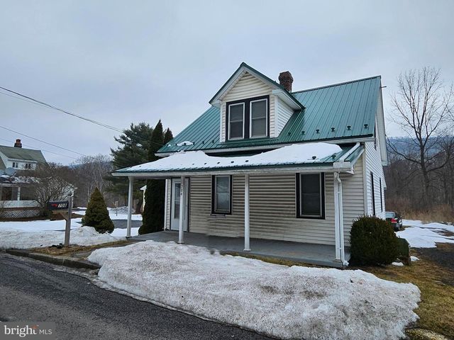 708 PLANK RD E, Port Matilda, PA 16870