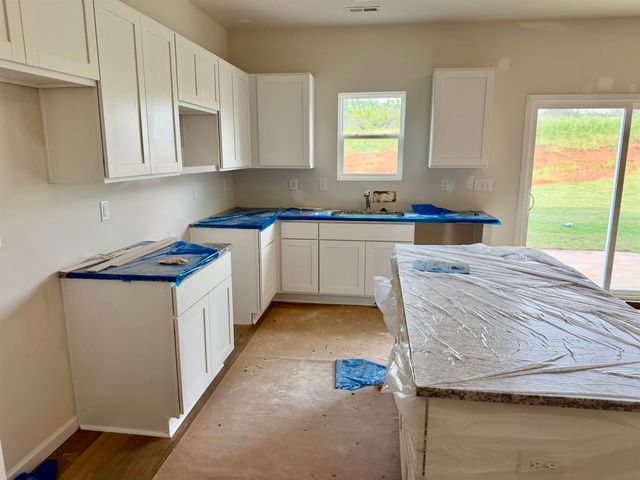 12150 Lansbury Drive, Inman, SC 29349