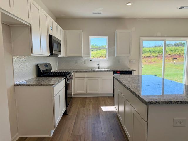 12150 Lansbury Drive, Inman, SC 29349