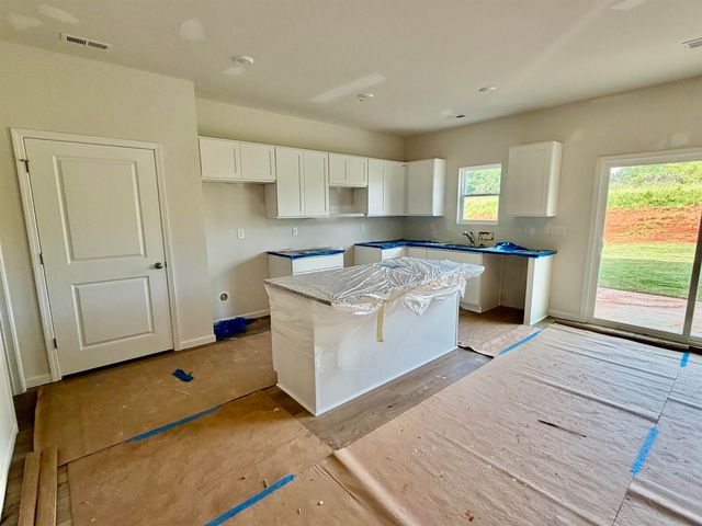 12150 Lansbury Drive, Inman, SC 29349