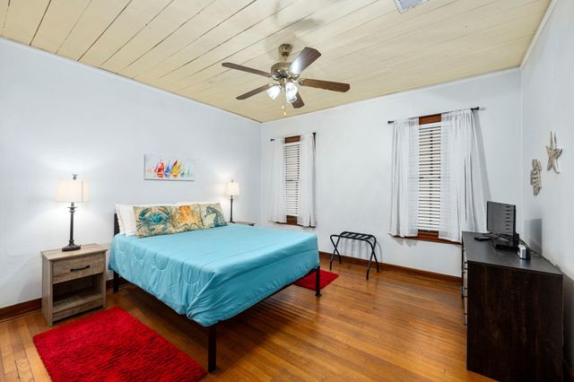 2526 46th Street, Galveston, TX 77551