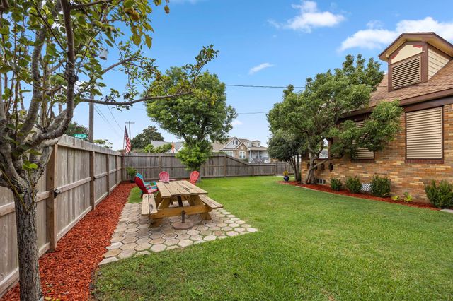 2526 46th Street, Galveston, TX 77551