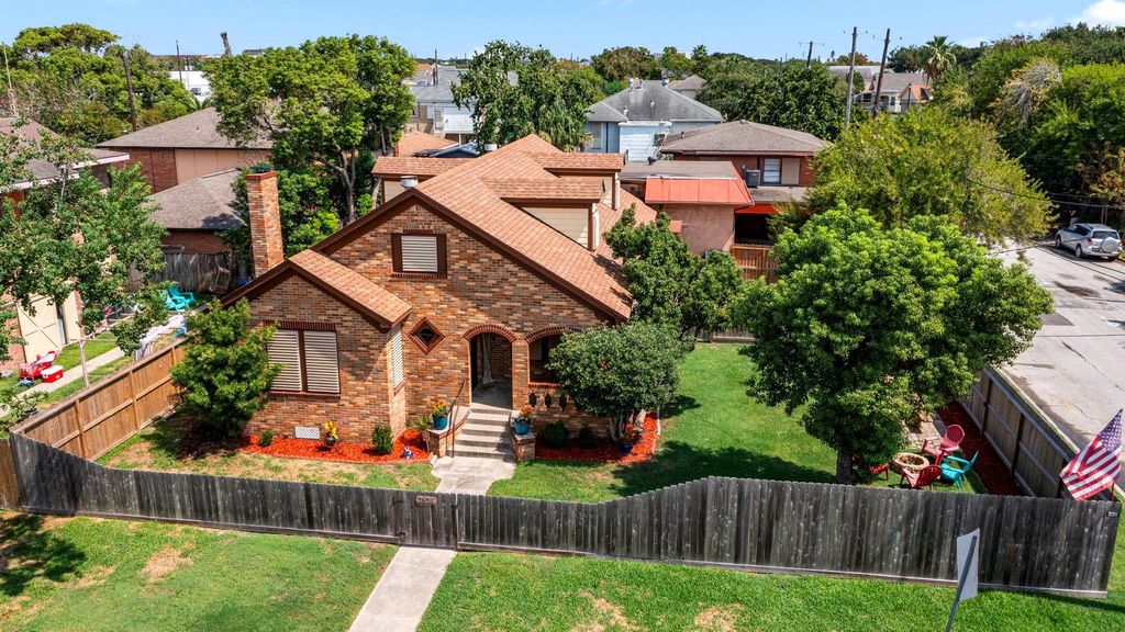 2526 46th Street, Galveston, TX 77551