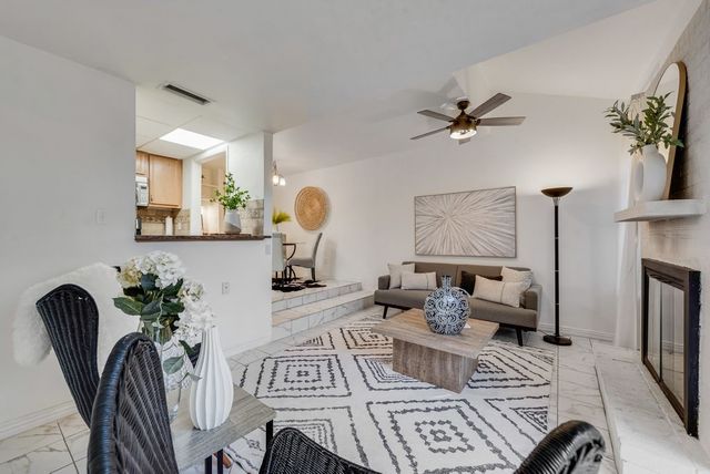 3211 Whispering Oak, Farmers Branch, TX 75234