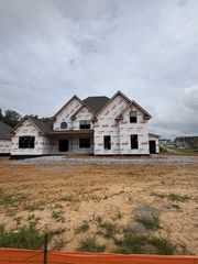 370 Young Ln, Pleasant View, TN 37146