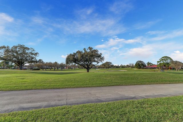 3572 SE Court Drive, Stuart, FL 34997