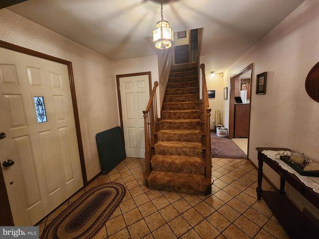 2130 W MAIN ST, Ephrata, PA 17522