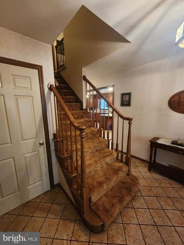 2130 W MAIN ST, Ephrata, PA 17522