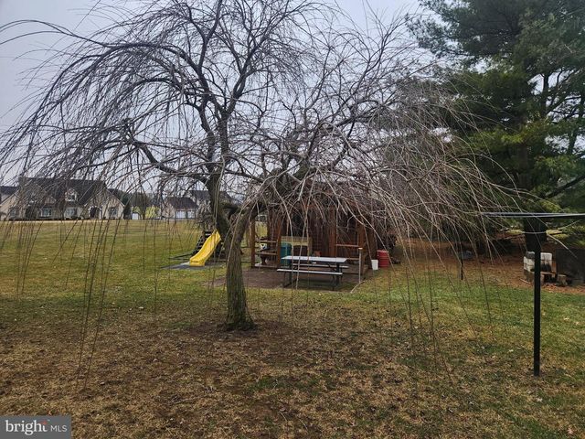 2130 W MAIN ST, Ephrata, PA 17522