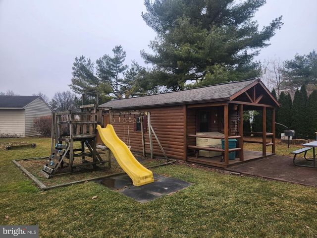 2130 W MAIN ST, Ephrata, PA 17522