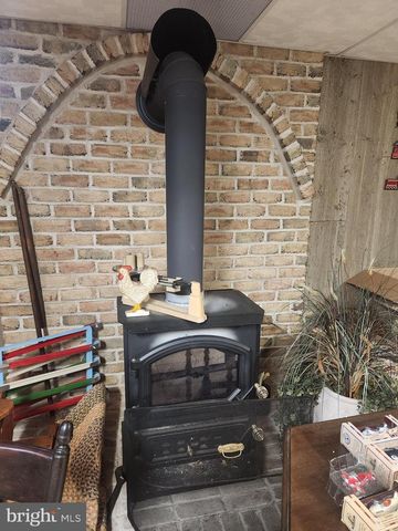 2130 W MAIN ST, Ephrata, PA 17522