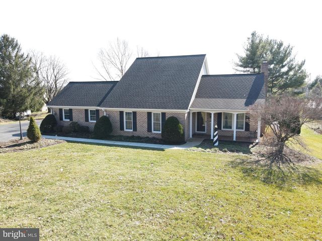 2130 W MAIN ST, Ephrata, PA 17522