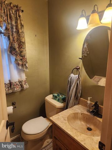 2130 W MAIN ST, Ephrata, PA 17522