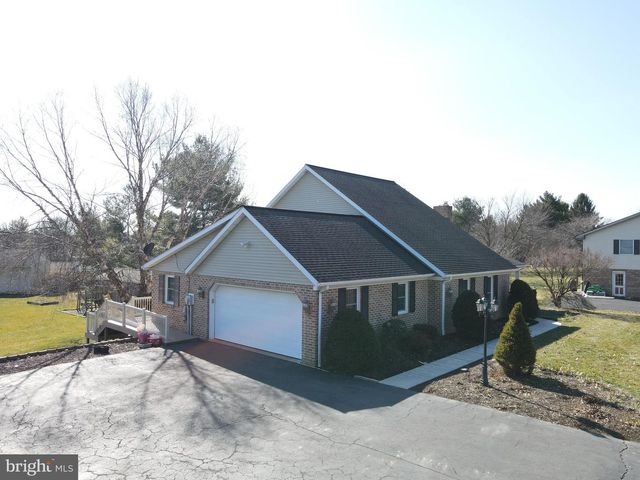 2130 W MAIN ST, Ephrata, PA 17522